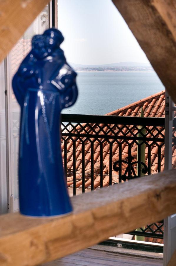 Downtown Alfama & Me Apartment Lisbon Bagian luar foto