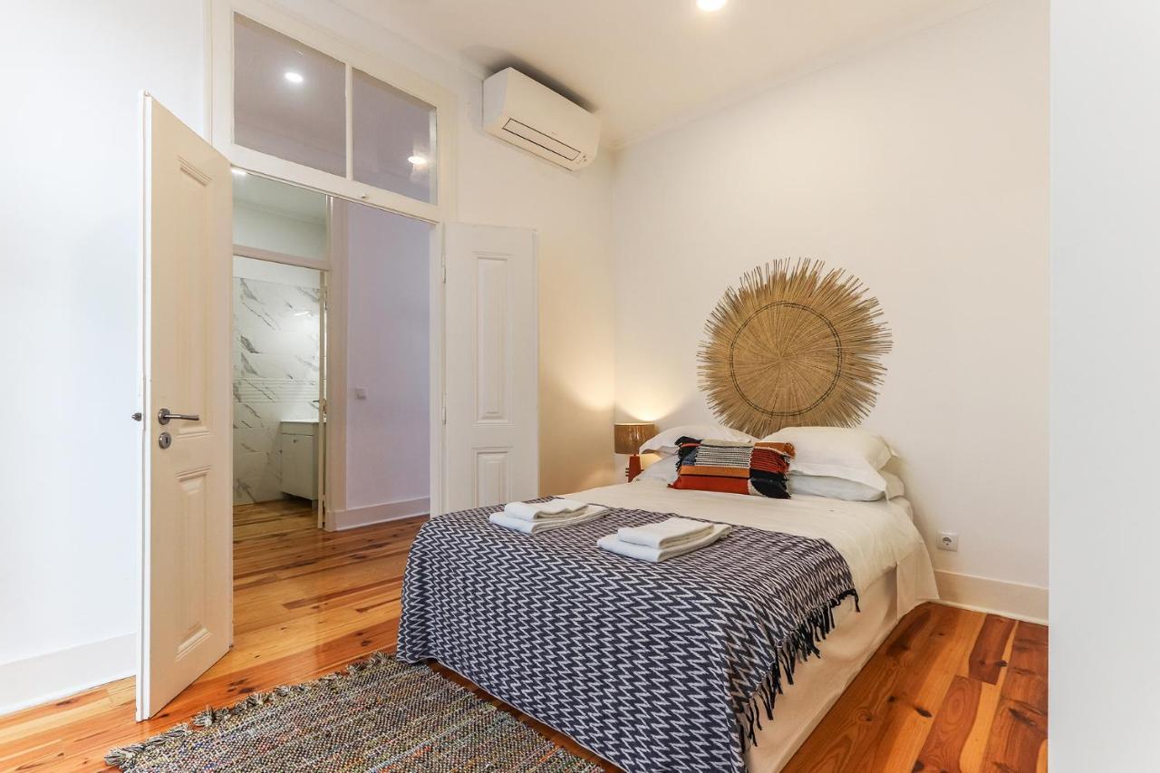 Downtown Alfama & Me Apartment Lisbon Bagian luar foto